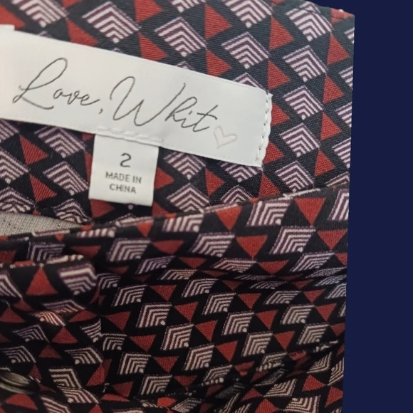 Love whit the runway pre loved geo printed pants size 2 - Picture 6 of 8